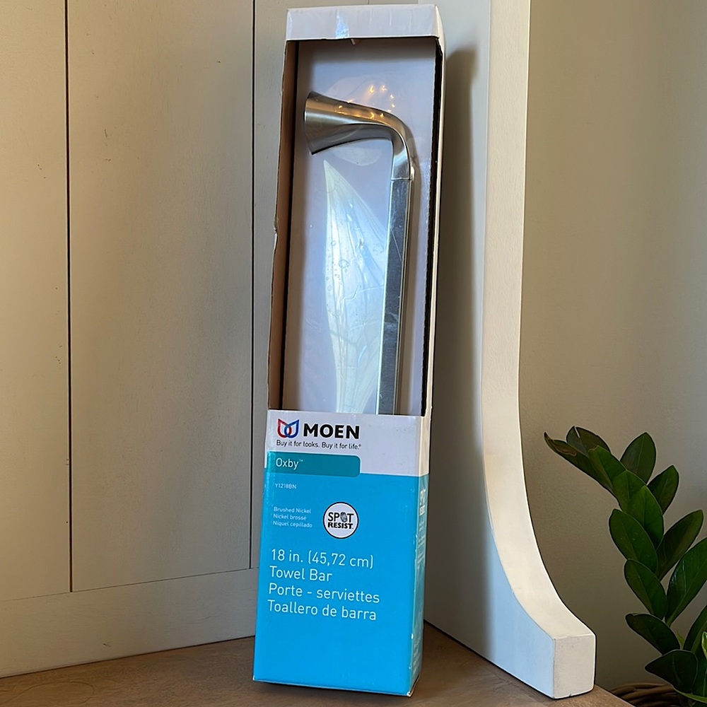 NIB MOEN Brushed Nickel Oxby 18” Towel Bar